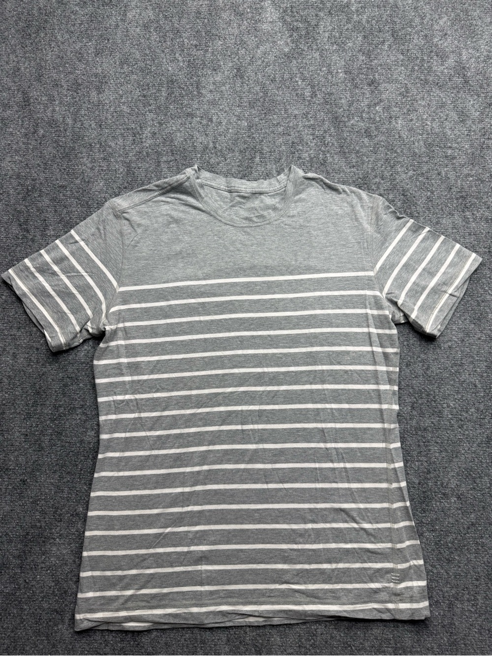 Lululemon Athletica Men's medium Grey Striped Crew Neck T-Shirt